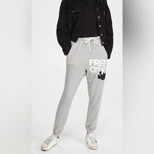 freecity superfluff pocketlux Light Heather Gray Sweatpants